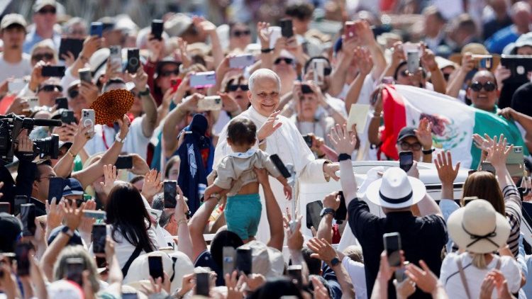 Հրապարակային ունկնդրութիւն
