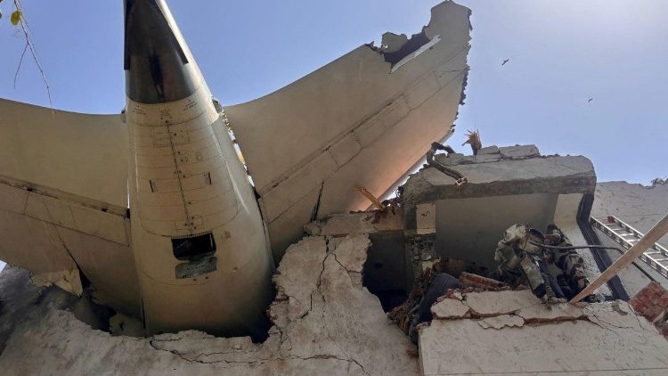 Lėktuvo avarija Ahmedabado mieste (Indija)