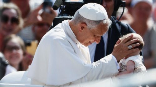 Pope Leo: AI must help and not hinder children and young people's development 