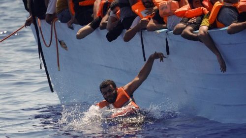 Papst erschüttert über Bootsunglück vor Küste Jemens 