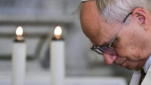 A p&aacute;pa &eacute;s Netanjahu telefonon besz&eacute;ltek. XIV. Le&oacute;: Legyen v&eacute;ge a h&aacute;bor&uacute;nak