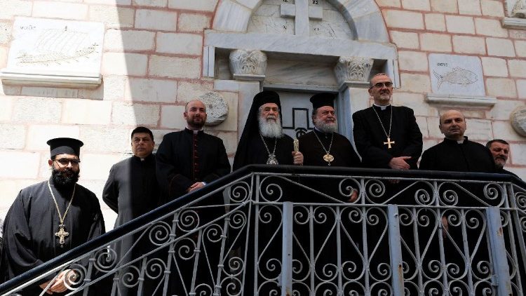 Visite des patriarches orthodoxe et latin de Jérusalem à l'église de la Sainte-Famille, vendredi 18 juillet.