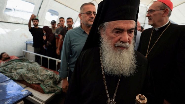 Кардинал Пицабала и патриарх Теофил III в Газа