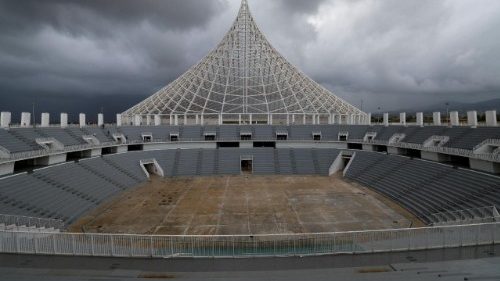 The sail of Tor Vergata was designed by Spanish architect Santiago Calatrava and construction began in 2005