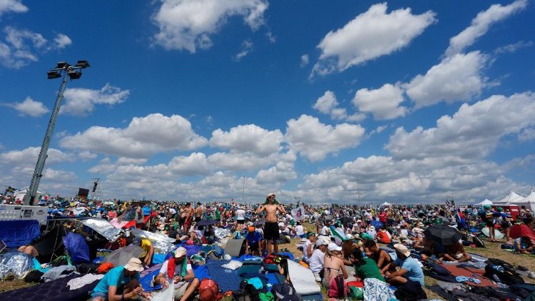 Los primeros peregrinos que ya han acampado en Tor Vergata