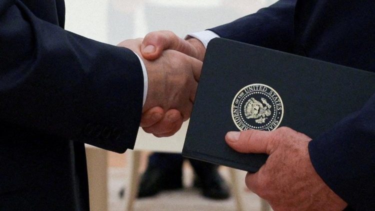 സമാധാന ചർച്ചകൾ നടത്തിയപ്പോൾ 