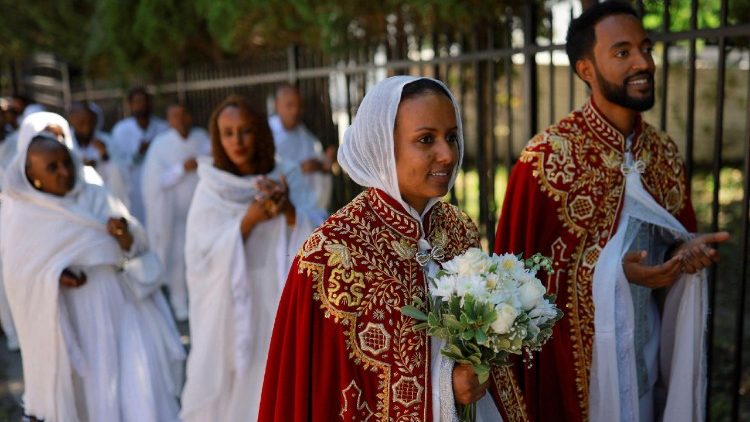 እጮኛሞችን ለጋብቻ ማዘጋጀት