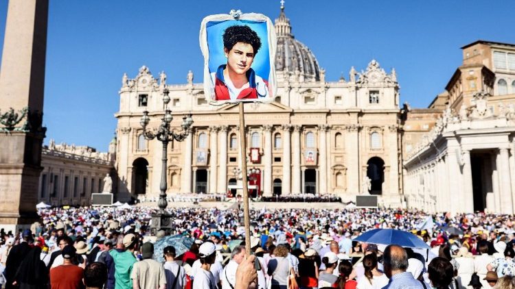 धन्य कार्लो अकुतिस और पियेर जोर्जो की संत घोषणा