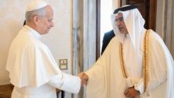 ലിയൊ പതിനാലാമൻ പാപ്പാ, ബഹറൈൻറെ കിരീടാവകാശിയും പ്രധാനമന്ത്രിയുമായ സൽമൻ ബിൻ ഹമദ് അൽ ഖലീഫയെ  വത്തിക്കാനിൽ സ്വീകരിക്കുന്നു, 29/09/25