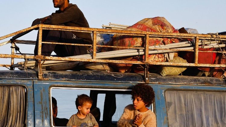 Palästinenser auf der Flucht aus Nord-Gaza  