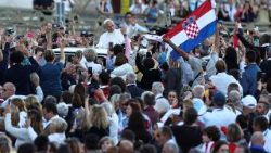 Папата поздравява хърватските поклонници, 07.10.2025