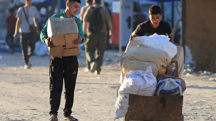 इस्राएल और हमास के बीच युद्धविराम के बीच गज़ा के लोगों का जीवन