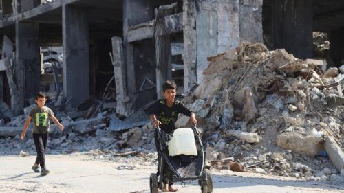 Gaza, pressão dos EUA para consolidar a trégua. Reabertos dois pontos de passagem