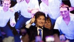 Il presidente argentino, Milei, esulta per la vittoria elettorale