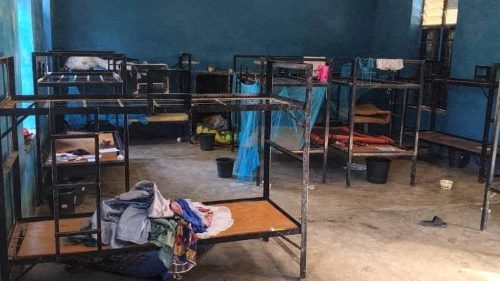 Nigeria, liberati cento dei bambini rapiti alla scuola cattolica St. Mary