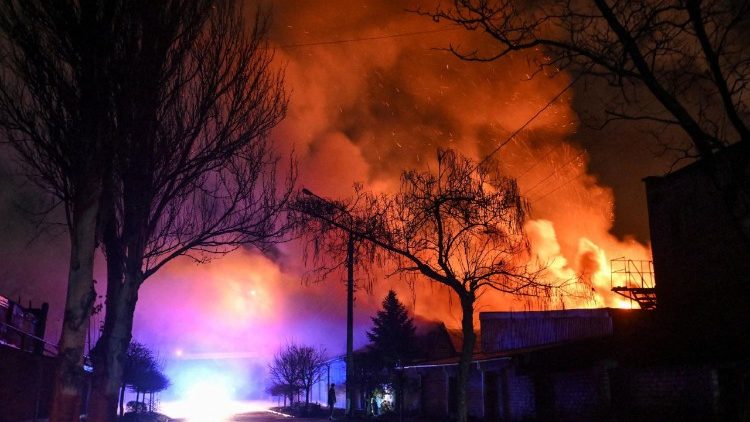 Gli attacchi notturni della Russia su Zaporizhzhia