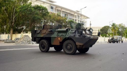 ርእሰ ብሔር ቤኒን ድሕሪ ፈተነ ዕልዋ መንግስቲ ኩነታት ኣብ ትሕቲ ቁጽጽር ከምዘሎ ኣፍሊጡ