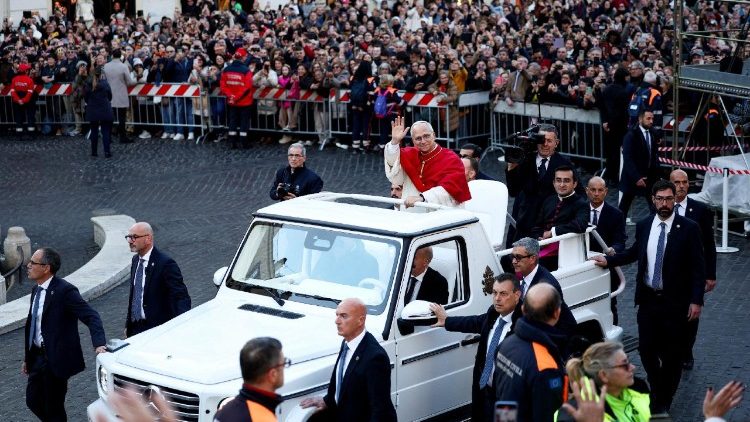 Լեւոն ԺԴ. Սրբազան Պապին աղօթքը` Անարատ Յղացեալին