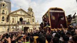 የናዝሬቱ ኢየሱስ ሐውልት በማኒላ ከተማ ውስጥ በዑደት ላይ  