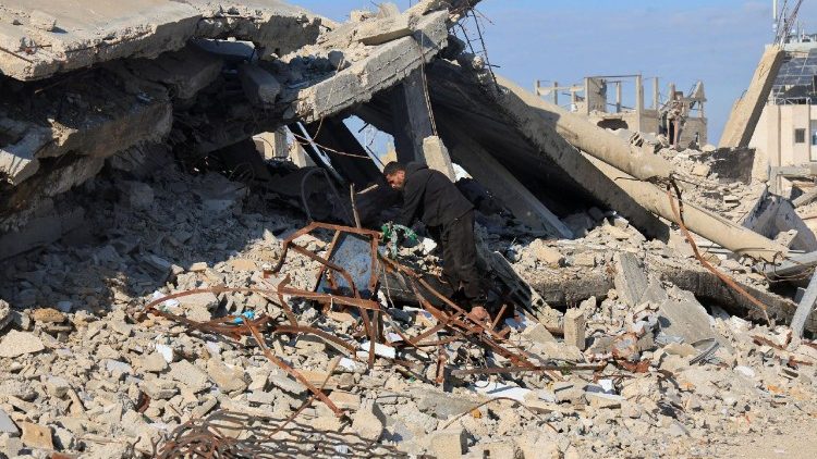 Le macerie a Khan Yunis nella Striscia di Gaza dopo i raid israeliani