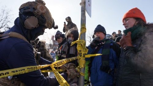 Usa, l’ICE uccide un uomo: nuove proteste a Minneapolis