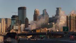 Columnas de humo en Minneapolis 