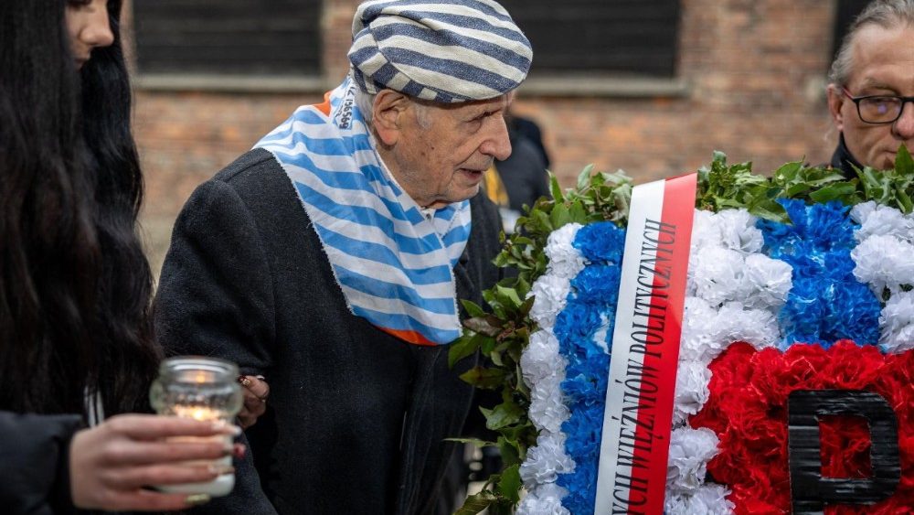 Stanislaw Zalewski, President of the Polish Union of Former Political Prisoners of Nazi Prisons and Concentration Camps, pays tribute to those who died in the Nazi Auschwitz-Birkenau death camp, during the 81st anniversary of the camp's liberation