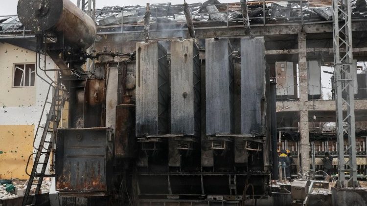 Subesta&ccedil;&atilde;o el&eacute;trica danificada por um recente ataque russo com drones e m&iacute;sseis, em meio ao ataque da R&uacute;ssia &agrave; Ucr&acirc;nia, em Odessa, Ucr&acirc;nia, 18 de fevereiro de 2026. REUTERS/Nina Liashonok