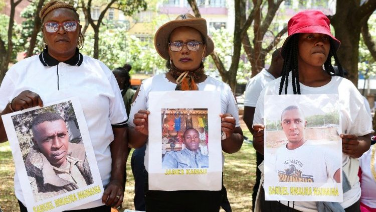 Familles de Kenyans enrôlés dans l'armée russe pour combattre en Ukraine.