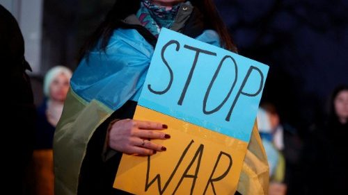 Paven: M&aring; v&aring;pnene tie i Ukraina!