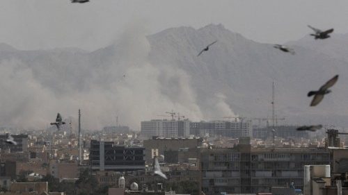 Israel, U.S. strike targets in Iran; Tehran launches retaliatory attacks