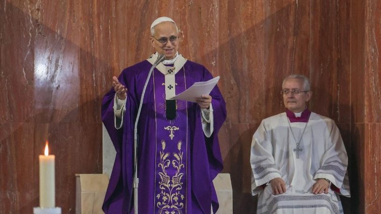 Papst Leo bei der Messfeier in der Pfarrei „Ascensione di Nostro Signore Gesù Cristo“ im Osten Roms