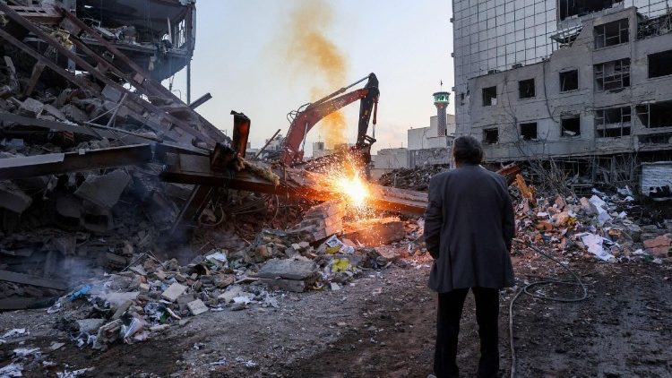 Teerã, danos provocados pelos bombardeios