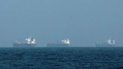 Tankerë nafte në brigjet e Fujairah, Emiratet e Bashkuara Arabe (AMR ALFIKY)