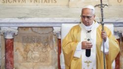 Lev XIV. v bazilice sv. Augustina v Annabě, někdejší Hipponě