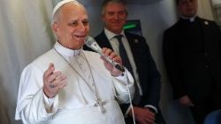 Папа на шляху ў Камерун