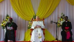 संत पापा लियो 14वें  ने विश्वविद्यालय के छात्रों और प्रोफेसरों के साथ मुलाकात की 