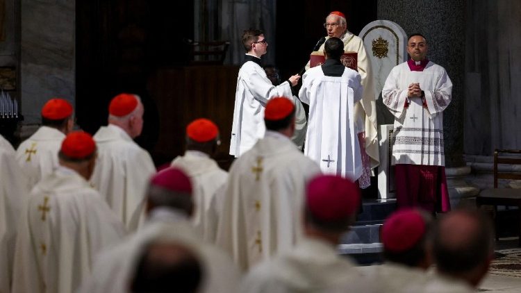 Mišios už popiežių Pranciškų Romos Didžiojoje Švč. M. Marijos bazilikoje 