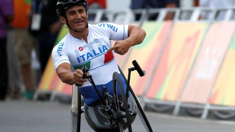 Zanardi: mehrfacher Paralympics-Sieger und Organisator von Benefizrennen nach der Formel1-Karriere