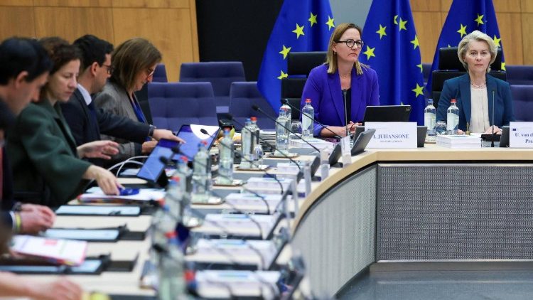 Këshilli i komisarëve të BE, mbledhur në Bruksel (REUTERS)