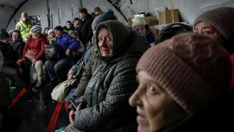 Secondo le autorità ucraine, nonostante il cessate-il-fuoco, nuovi attacchi russi nell’est del Paese hanno provocato almeno nove feriti