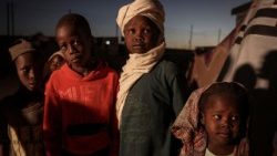 Überlebende des Anschlags von Al-Fashir berichten von ihrer brutalen Flucht aus dem Sudan
