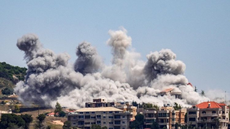 Rauchwolke nach einem Angriff im südlichen Libanon