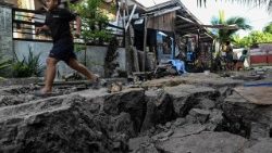 La devastazione caustata dal terremoto nel sud delle Filippine