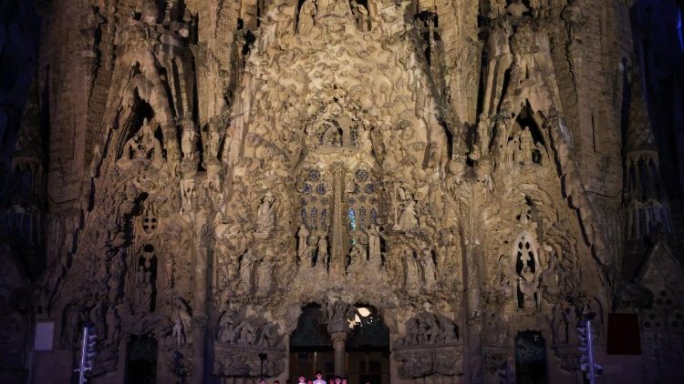 Die Fassade der Sagrada Familia