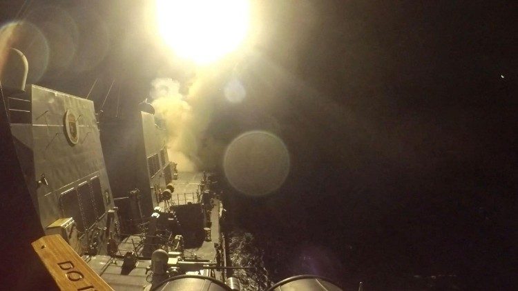 Tomahawk lanciato da una nave da guerra americana