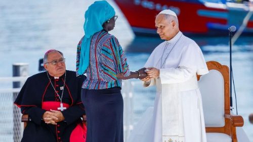 Aux &Icirc;les Canaries, L&eacute;on XIV appelle &agrave; reconna&icirc;tre le Christ dans les migrants