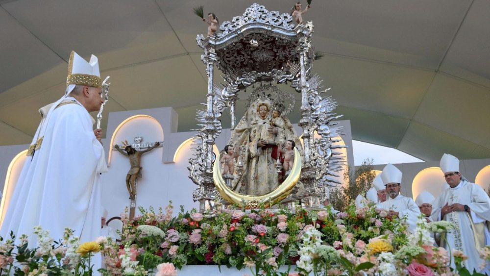 Pope Leo travels to Gran Canaria as part of his Spain trip