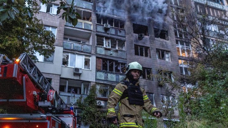 Le conseguenze dell'attacco russo a Kyiv
