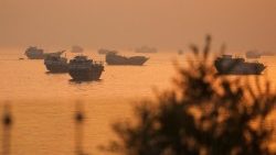 Navi nello Stretto di Hormuz